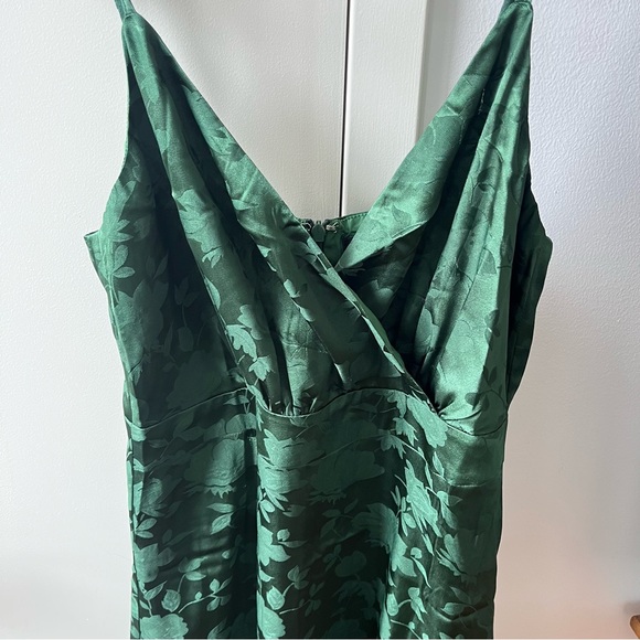 Lulu’s Emerald Green Satin Dress - Picture 8 of 8